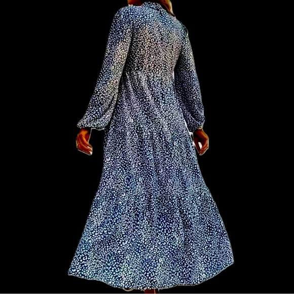 Long Sleeve Dress in blue leopard print long and flows, soft year round dress - Picture 4 of 4